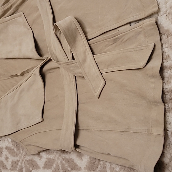 Juicy couture women's open  front vest, Ivory color, size: small - Picture 4 of 11